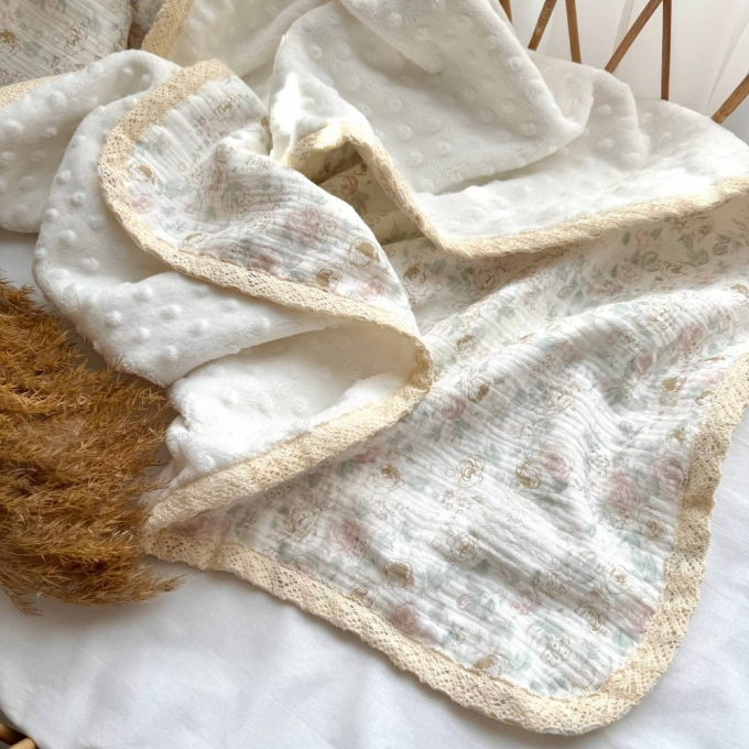 Paturica bebe din muselina si tesatura minky, Pastel